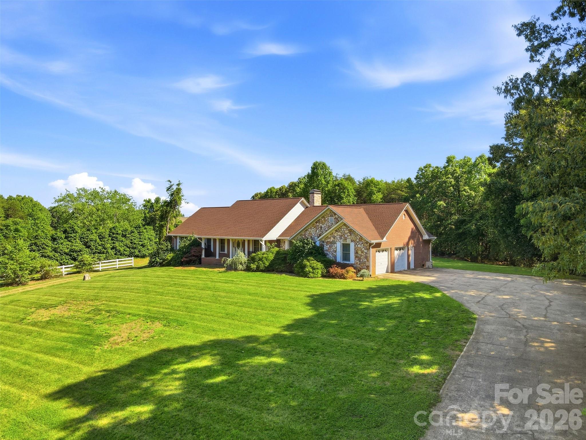 6181 Willowbottom Road Hickory, NC 28602 - Photo 2 of 42