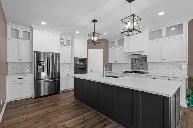 $945,000 | 3984 Dollar Lane, De Pere, WI 54115