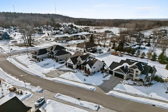 $945,000 | 3984 Dollar Lane, De Pere, WI 54115