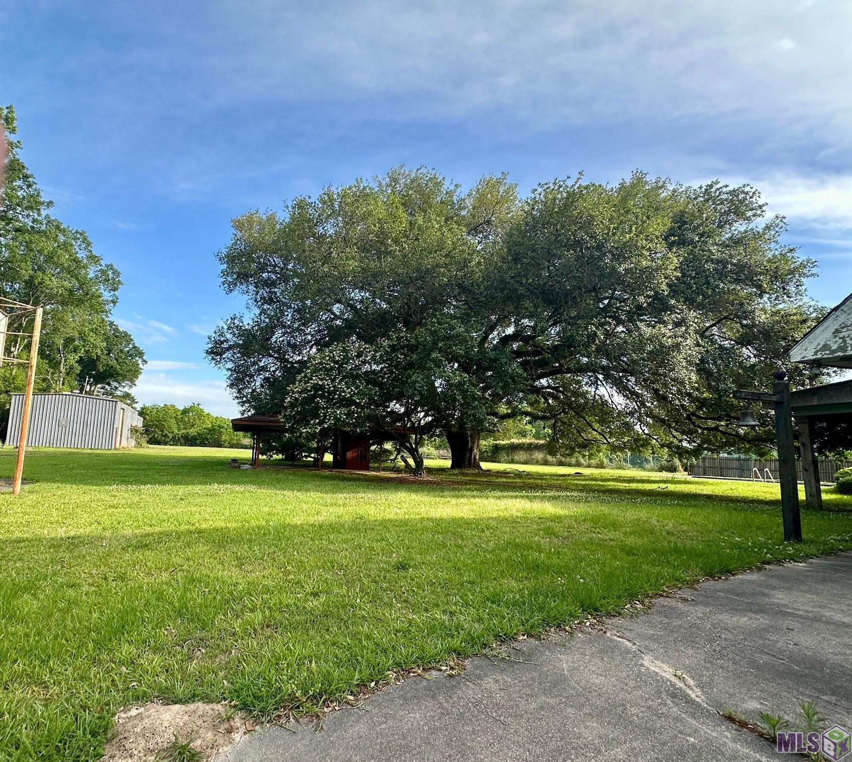 13944 Lovett Road Baton Rouge, LA 70818 - Photo 3 of 18 Gallery Image 3