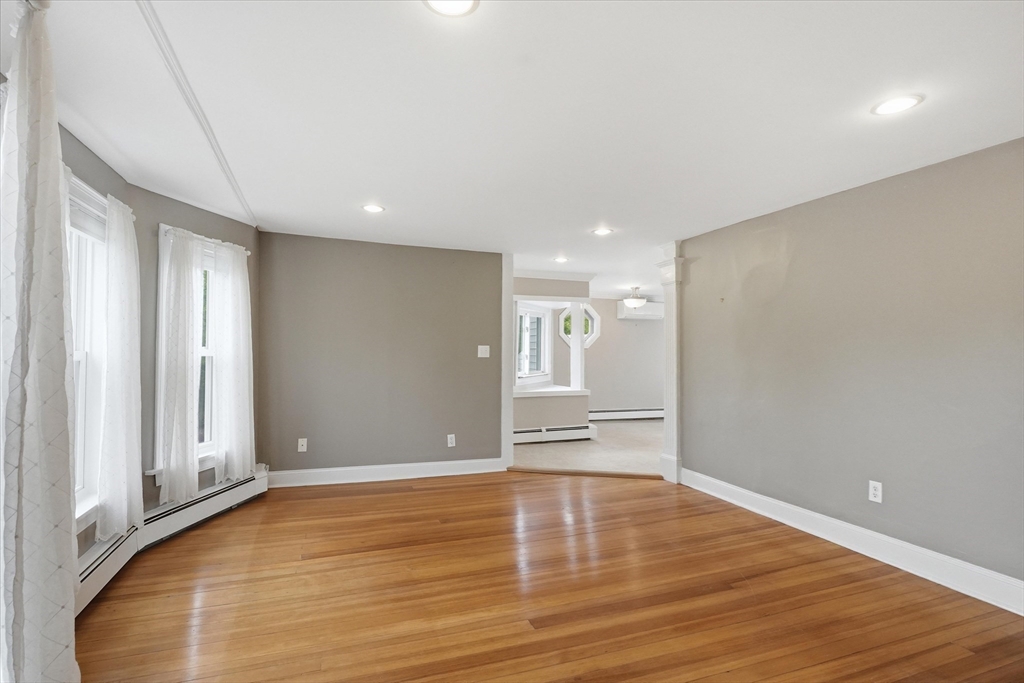 27 Haverhill Road, Unit B Amesbury, MA 01913 - Photo 9 of 36