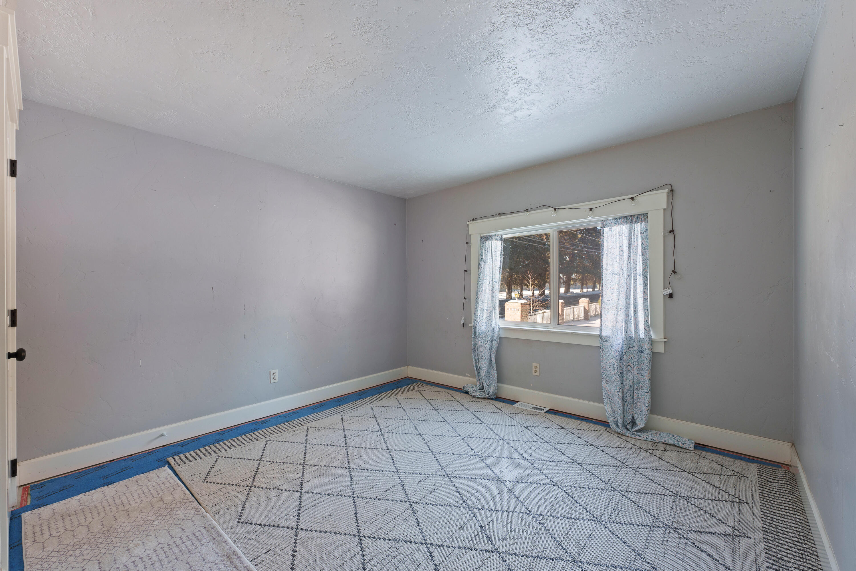 61292 Parrell Road, Unit 30 Bend, OR 97702 - Photo 24 of 29 DSC00737