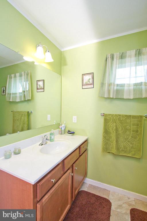 706 Keller Drive Lititz, PA 17543 - Photo 14 of 36