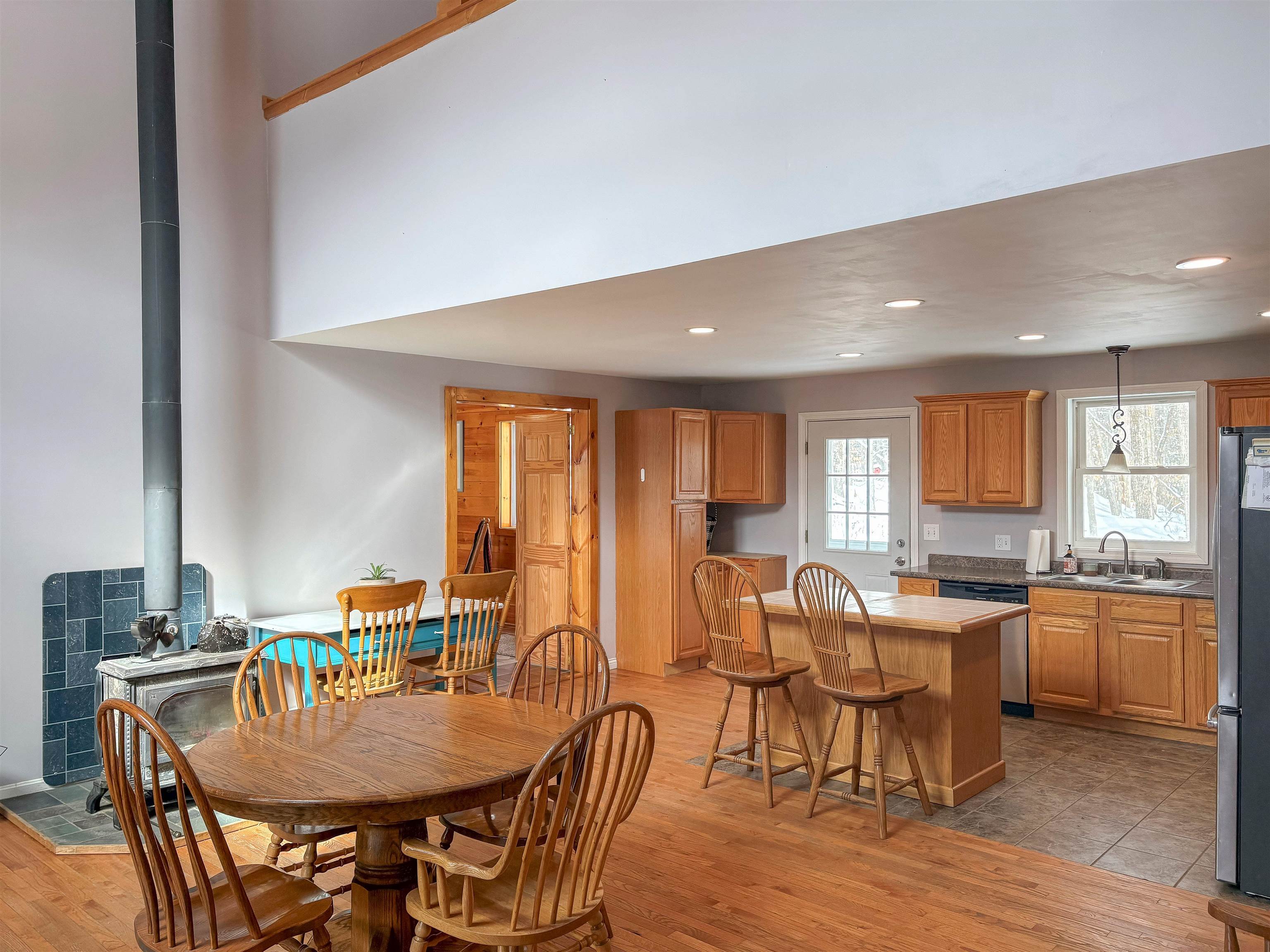 570 County Road Bradford, NH 03221 - Photo 4 of 32