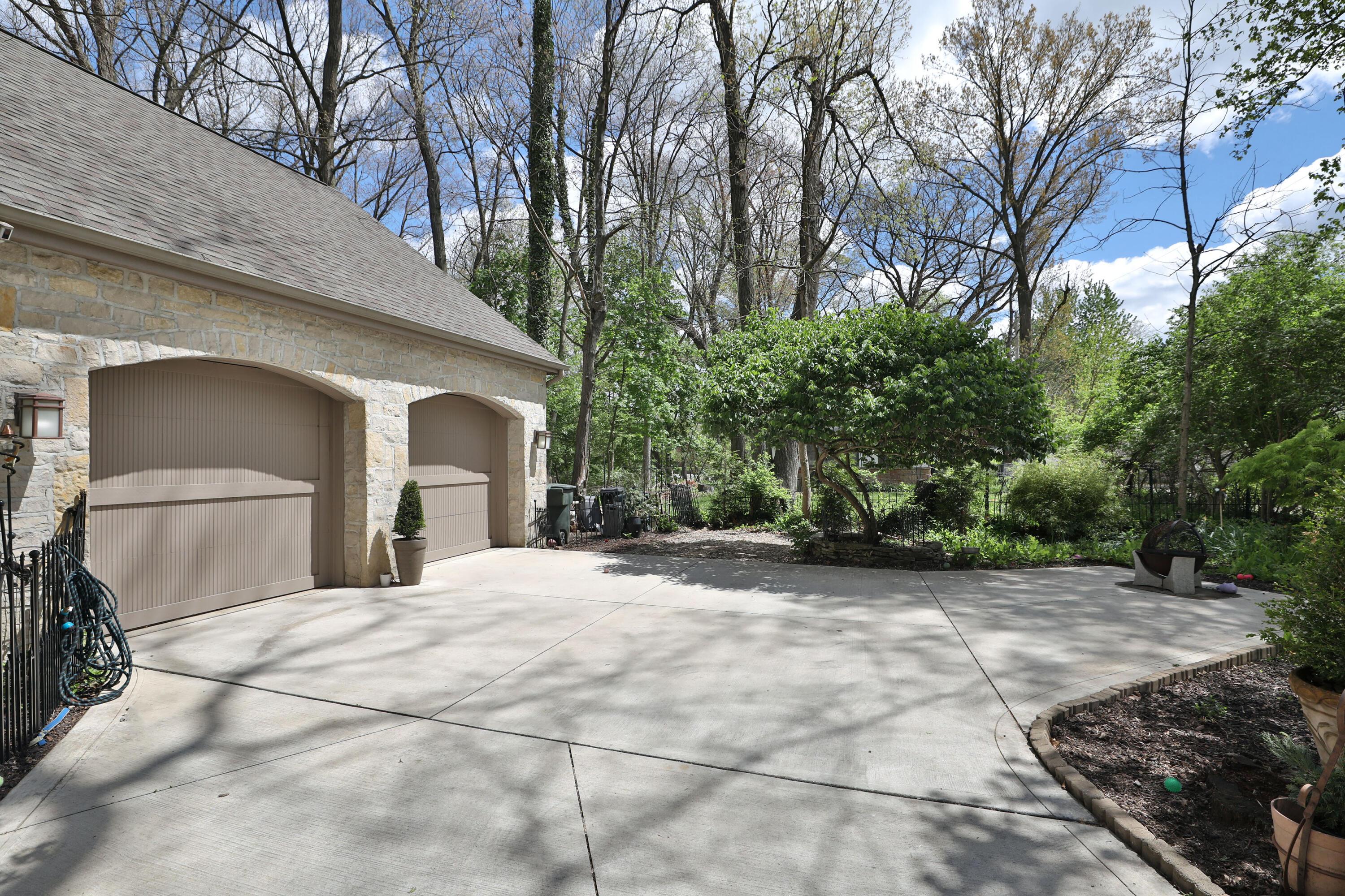 455 Walhalla Road Columbus, OH 43202 - Photo 64 of 71 455-Walhalla-April2026-65