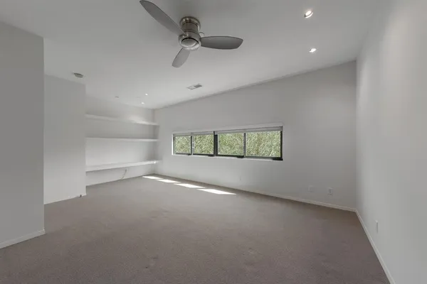 a view of empty room