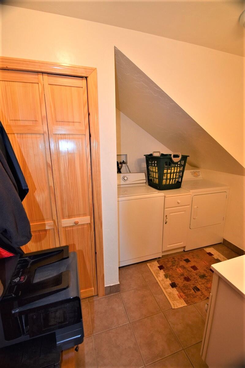 1650 Houston Road Lincoln, ME 04457 - Photo 21 of 70 Laundry room area...