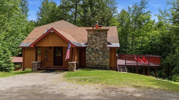 $589,000 | 31 Chatiemac Trail, Johnsburg, NY 12853