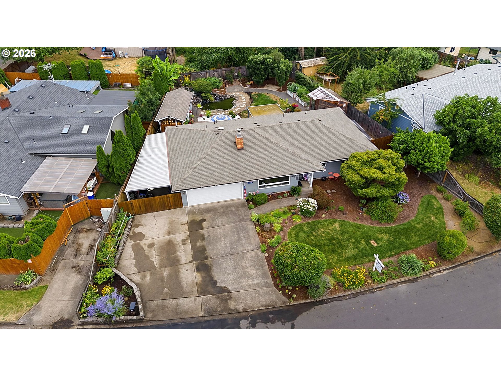 2460 Debra Drive Springfield, OR 97477 - Photo 37 of 42