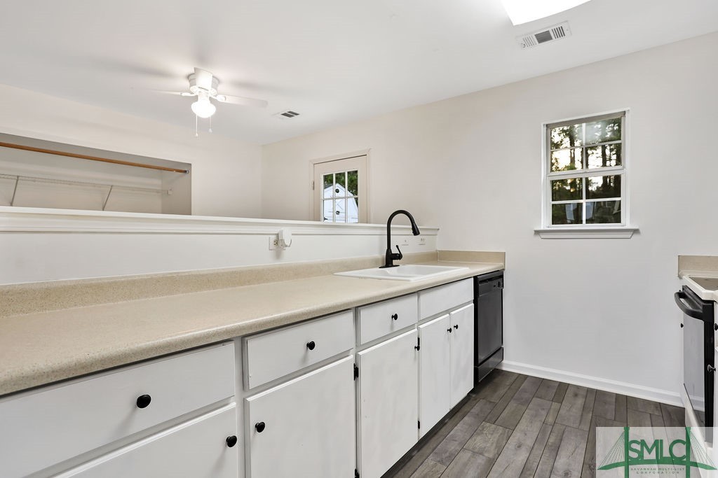 39 Parish Way Pooler, GA 31322 - Photo 13 of 32 Kitchen