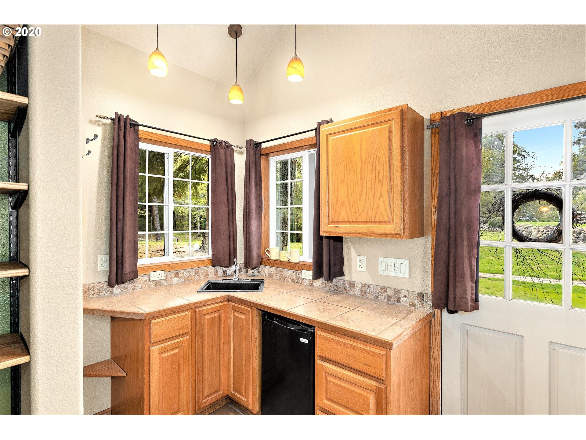 1690 Fircrest Lane Mosier, OR 97040 - Photo 30 of 30 Gallery Image 30
