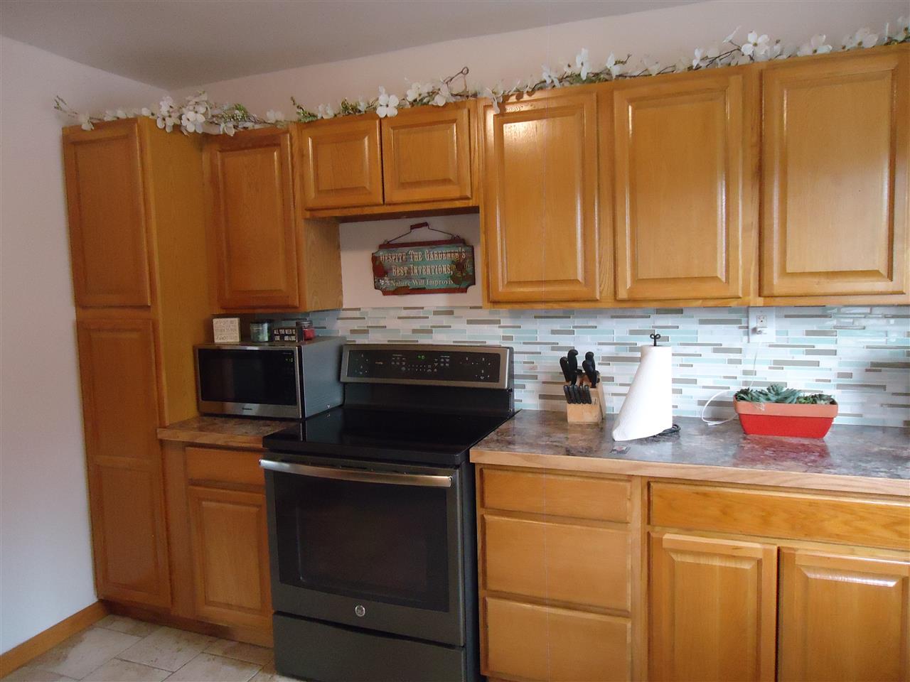 1900 4th Street Bay City, MI 48708 - Photo 8 of 26 1877172-7.JPG
