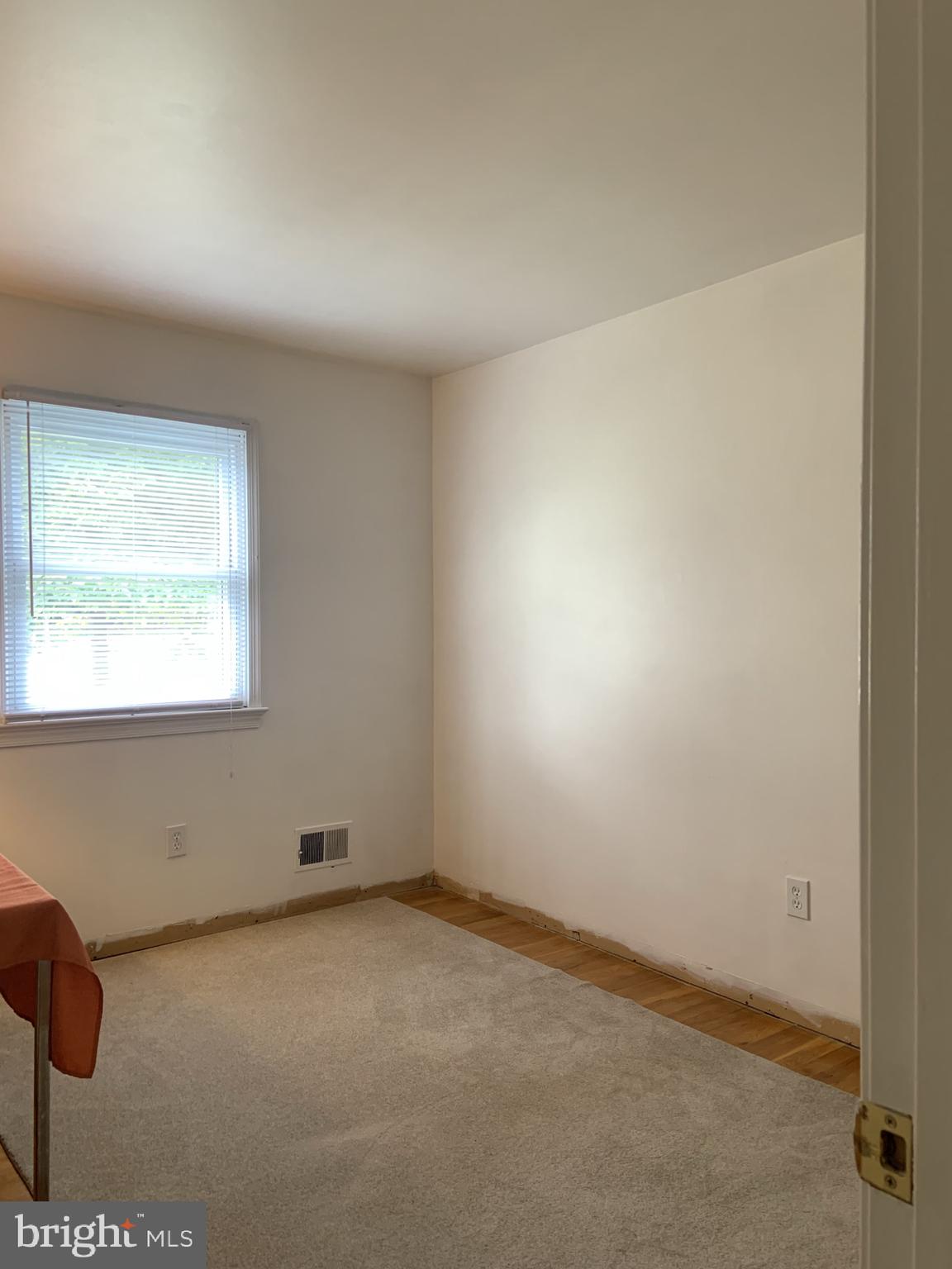 7510 Castle Road Manassas, VA 20109 - Photo 25 of 41 Third bedroom