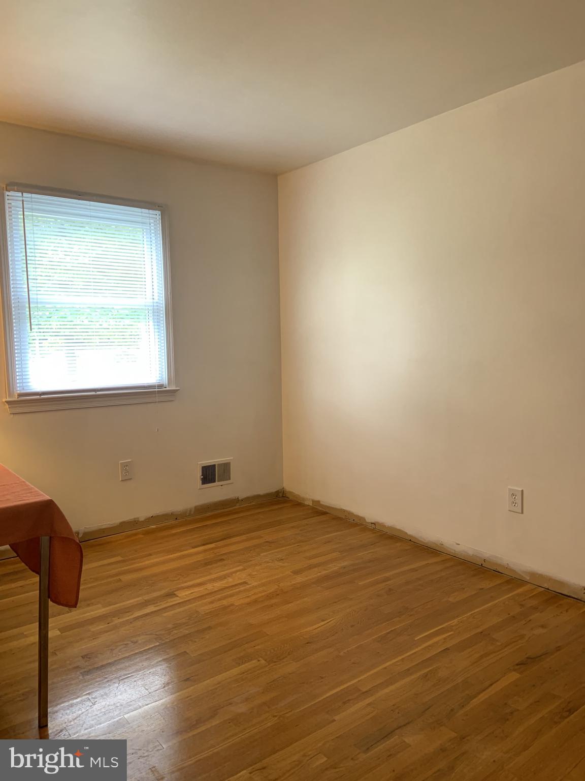 7510 Castle Road Manassas, VA 20109 - Photo 26 of 41 Third bedroom hardwoods
