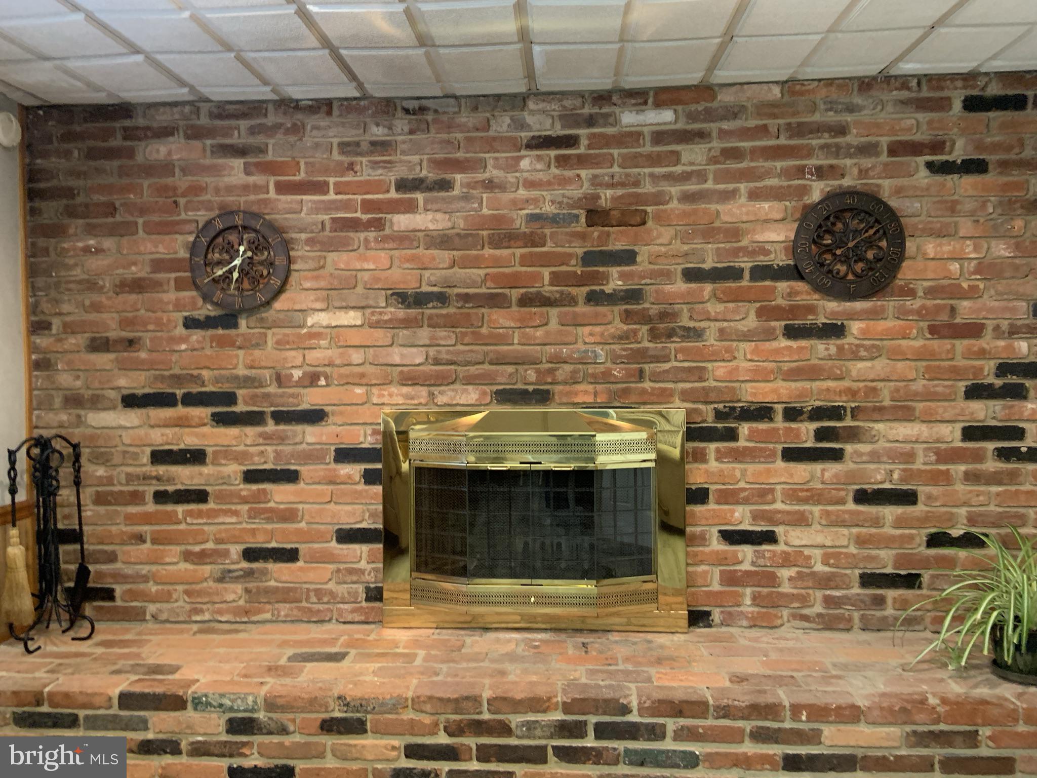 7510 Castle Road Manassas, VA 20109 - Photo 29 of 41 Brick fireplace hearth