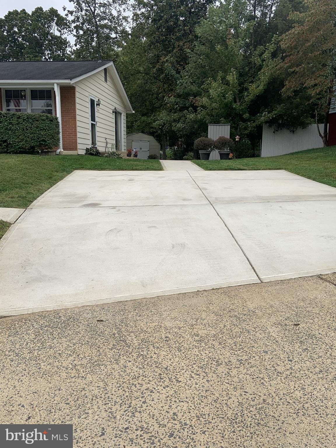 7510 Castle Road Manassas, VA 20109 - Photo 36 of 41 Wide driveway offering off street parking