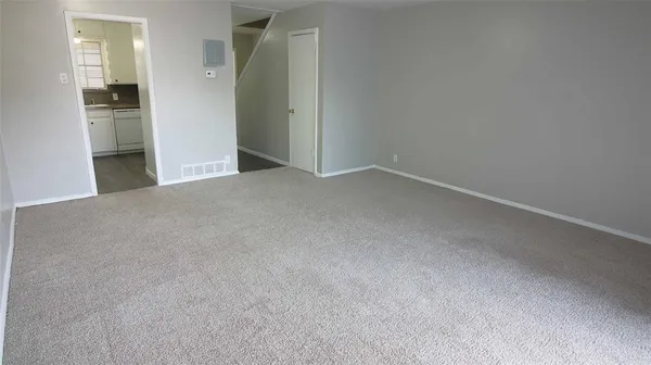 $1,565 | 101 Westcourt Drive, Cleburne, TX 76033