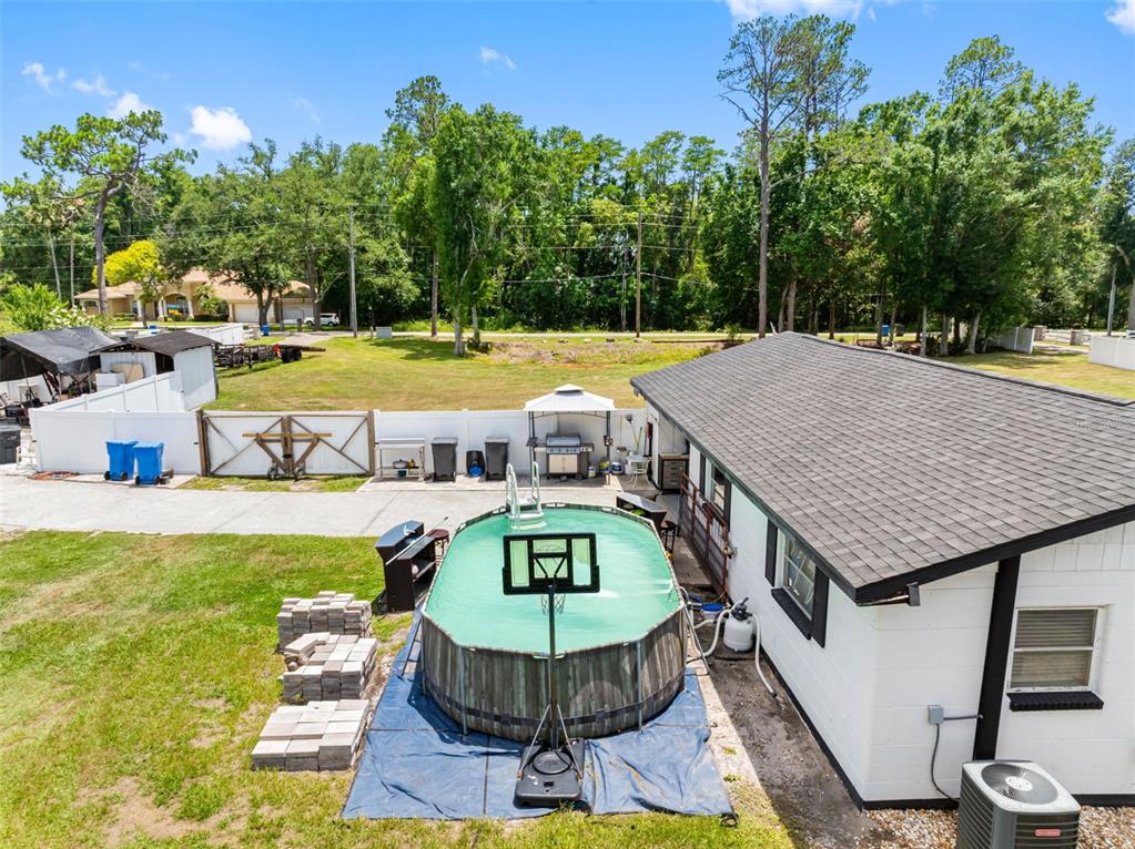 5515 Lake Le Clare Road Lutz, FL 33558 - Photo 40 of 59