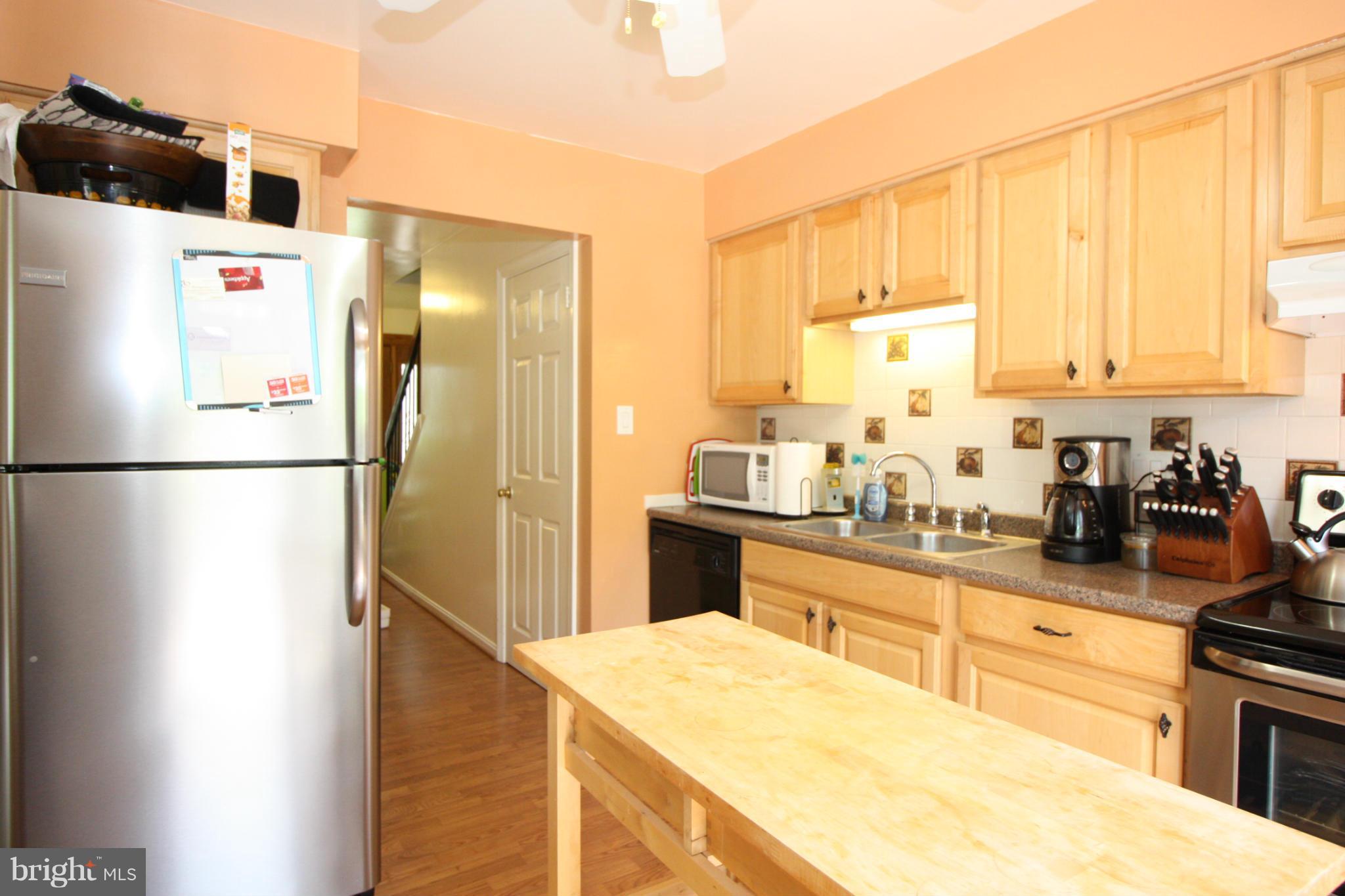 9008 Centerway Road Gaithersburg, MD 20879 - Photo 9 of 27 Kitchen