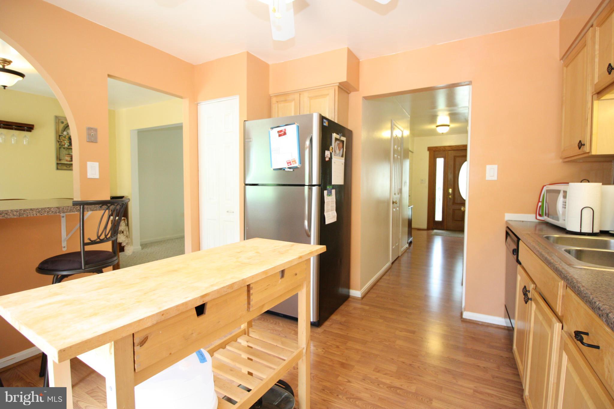 9008 Centerway Road Gaithersburg, MD 20879 - Photo 10 of 27 Kitchen