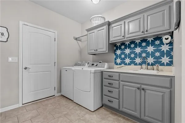 $550,000 | 584 Southeast 80th Road, Warrensburg, MO 64093