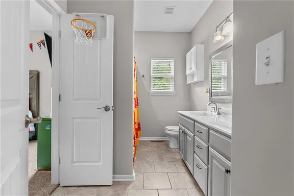 $550,000 | 584 Southeast 80th Road, Warrensburg, MO 64093