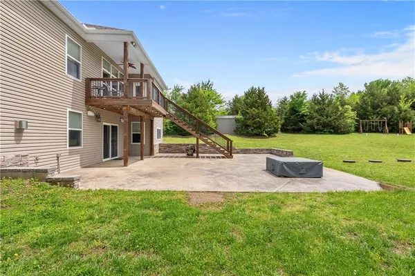 $550,000 | 584 Southeast 80th Road, Warrensburg, MO 64093