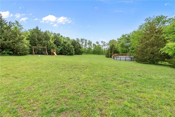 $550,000 | 584 Southeast 80th Road, Warrensburg, MO 64093