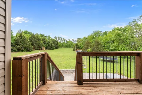 $550,000 | 584 Southeast 80th Road, Warrensburg, MO 64093