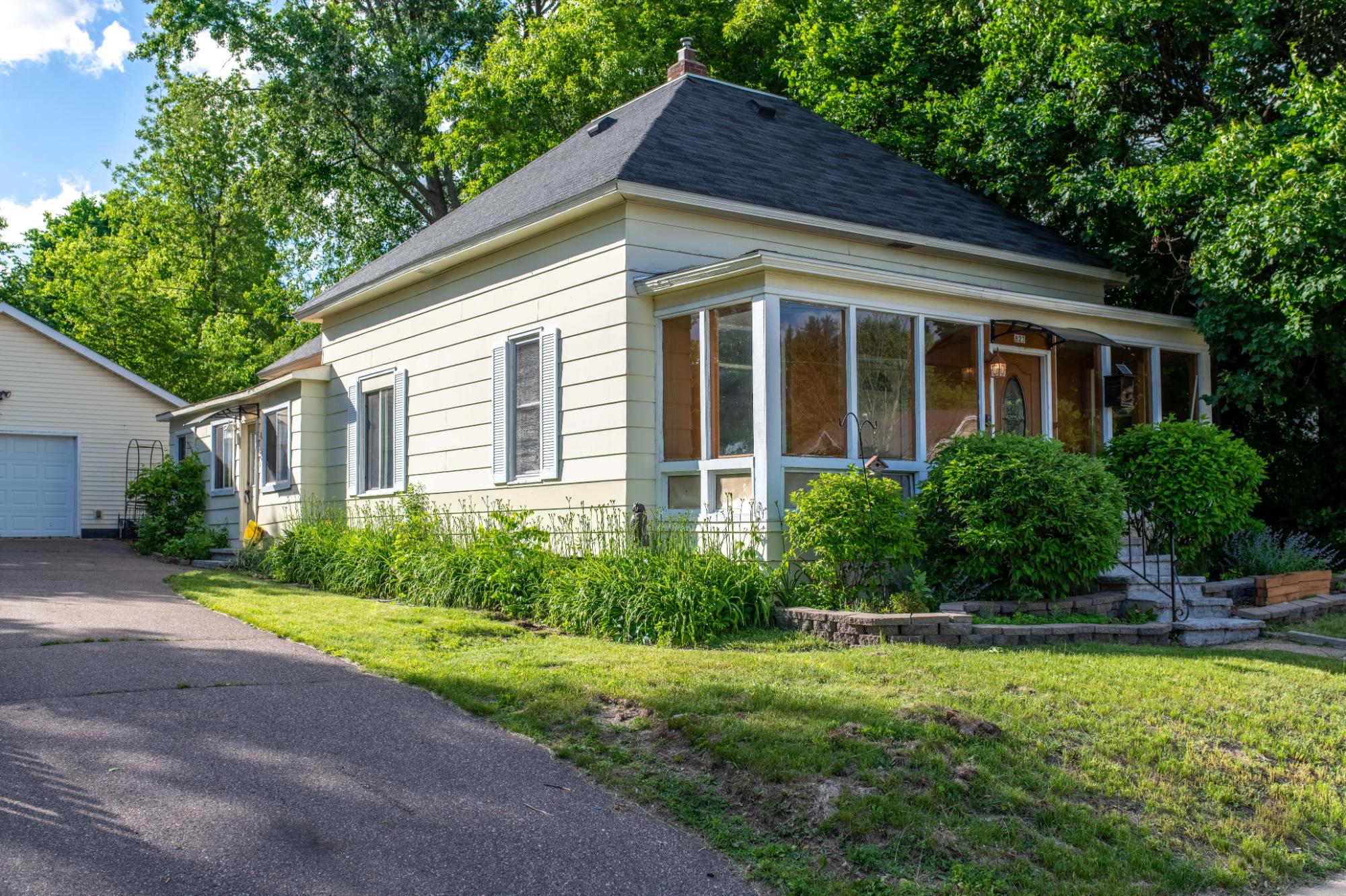 823 Mason Street Rhinelander, WI 54501 - Photo 1 of 13 Gallery Image 1