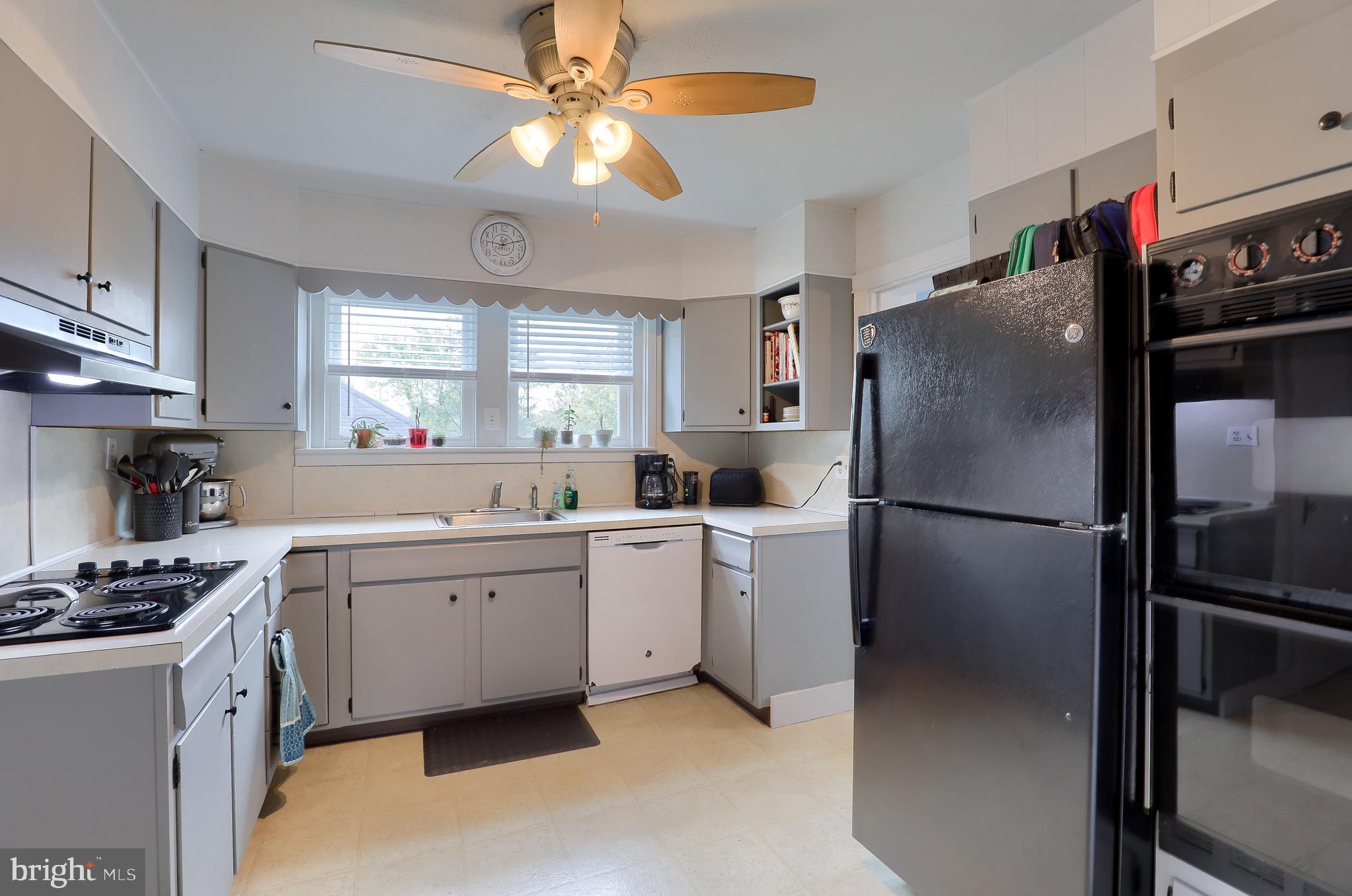 1030 Fritztown Road Reading, PA 19608 - Photo 23 of 67