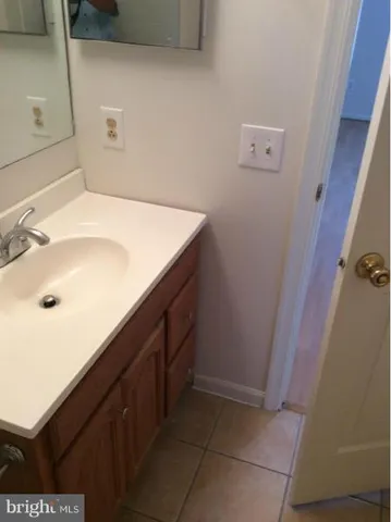 $2,200 | 110 Prosperity Avenue Southeast, Unit D, Leesburg, VA 20175