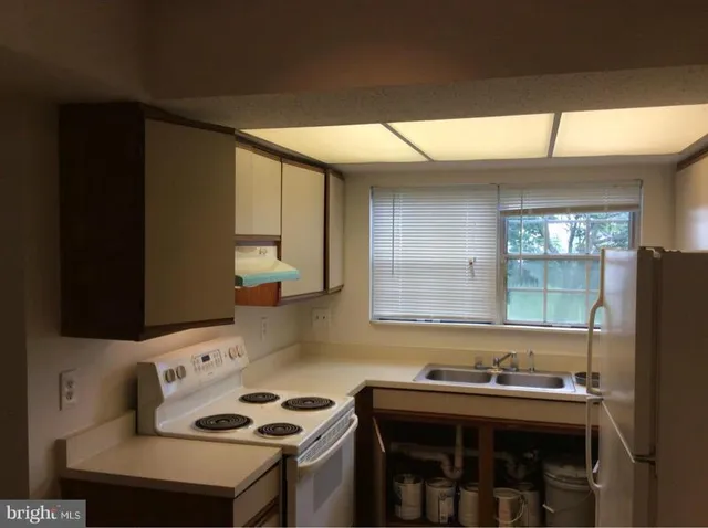 $2,200 | 110 Prosperity Avenue Southeast, Unit D, Leesburg, VA 20175