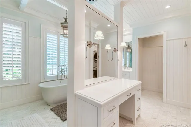 $23,900,000 | 485 South Beach Road, Hobe Sound, FL 33455