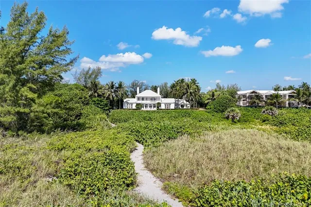$23,900,000 | 485 South Beach Road, Hobe Sound, FL 33455