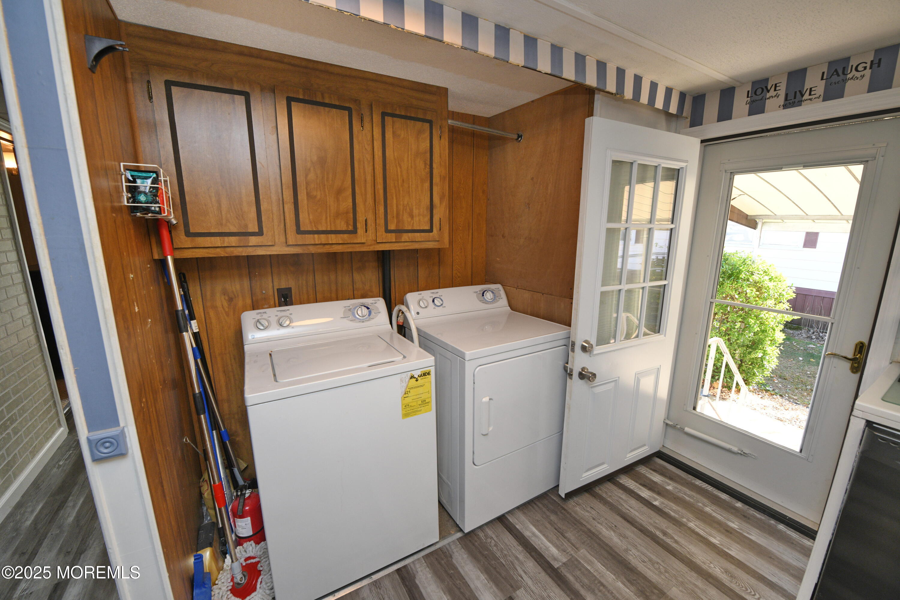 35 Judith Way Jackson, NJ 08527 - Photo 8 of 20 a utility room with dryer and washer