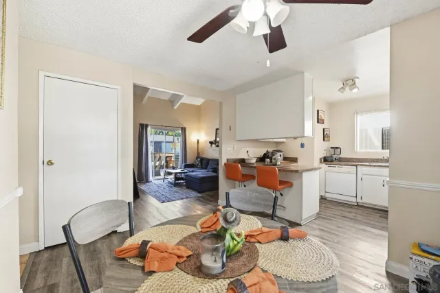 $350,000 | 2566 White Oak Place, Unit 6, Escondido, CA 92027