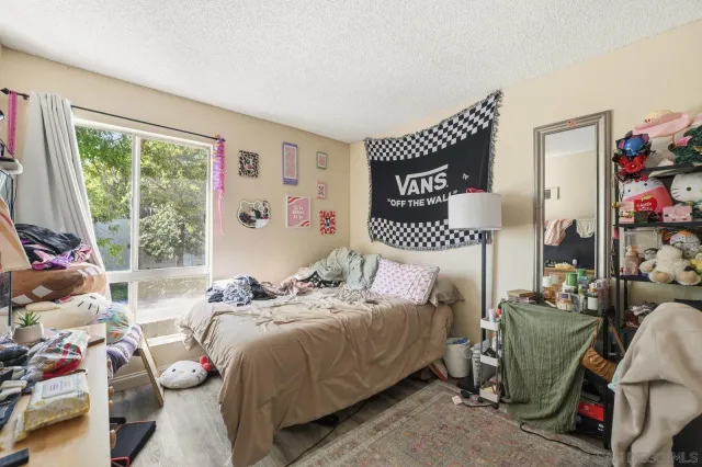 $350,000 | 2566 White Oak Place, Unit 6, Escondido, CA 92027