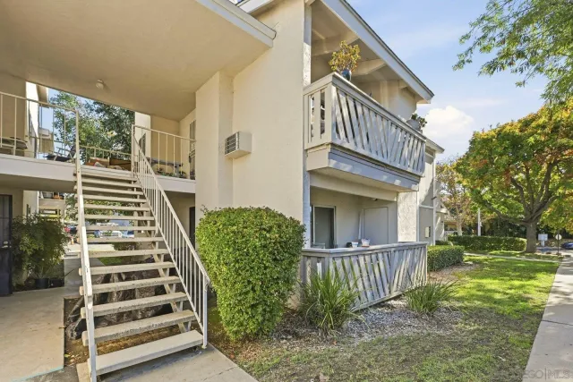 $350,000 | 2566 White Oak Place, Unit 6, Escondido, CA 92027