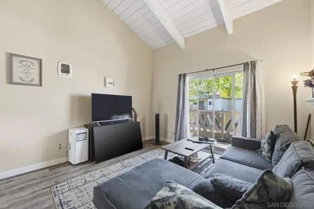 $350,000 | 2566 White Oak Place, Unit 6, Escondido, CA 92027