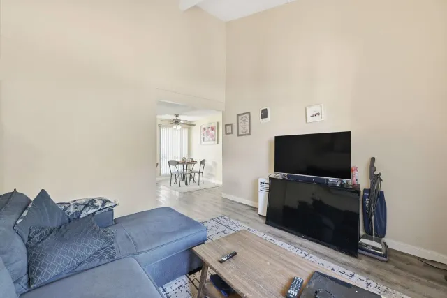 $350,000 | 2566 White Oak Place, Unit 6, Escondido, CA 92027