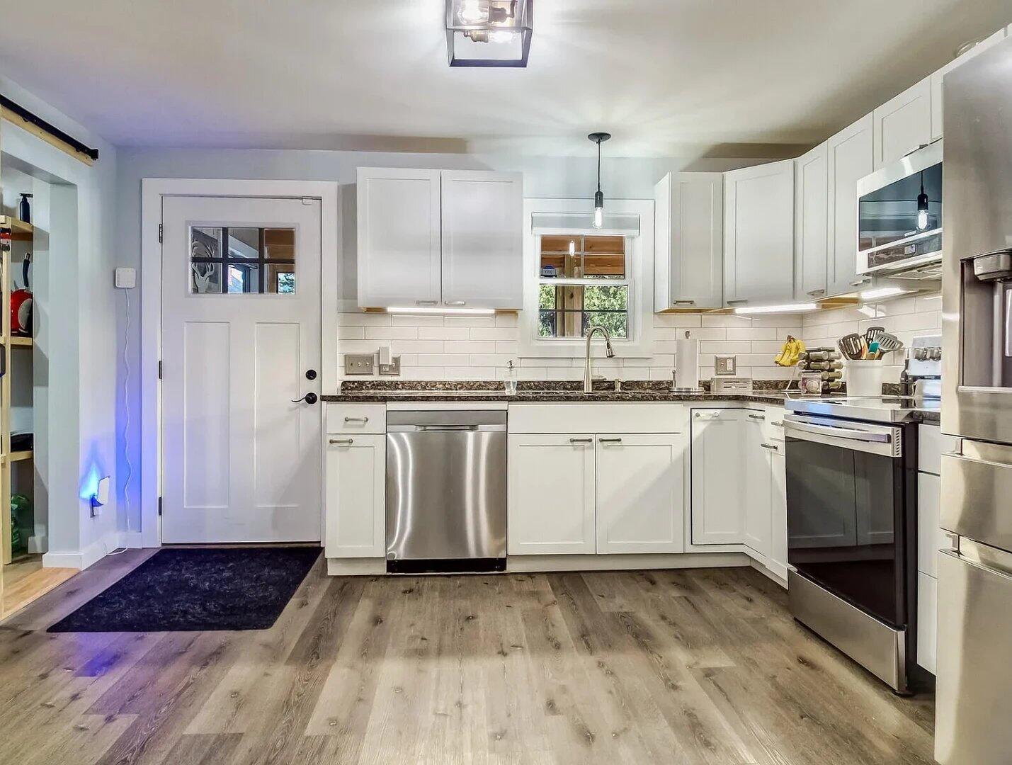 162 College Avenue Waterville, ME 04901 - Photo 3 of 30 162CollegeAve_33896_3