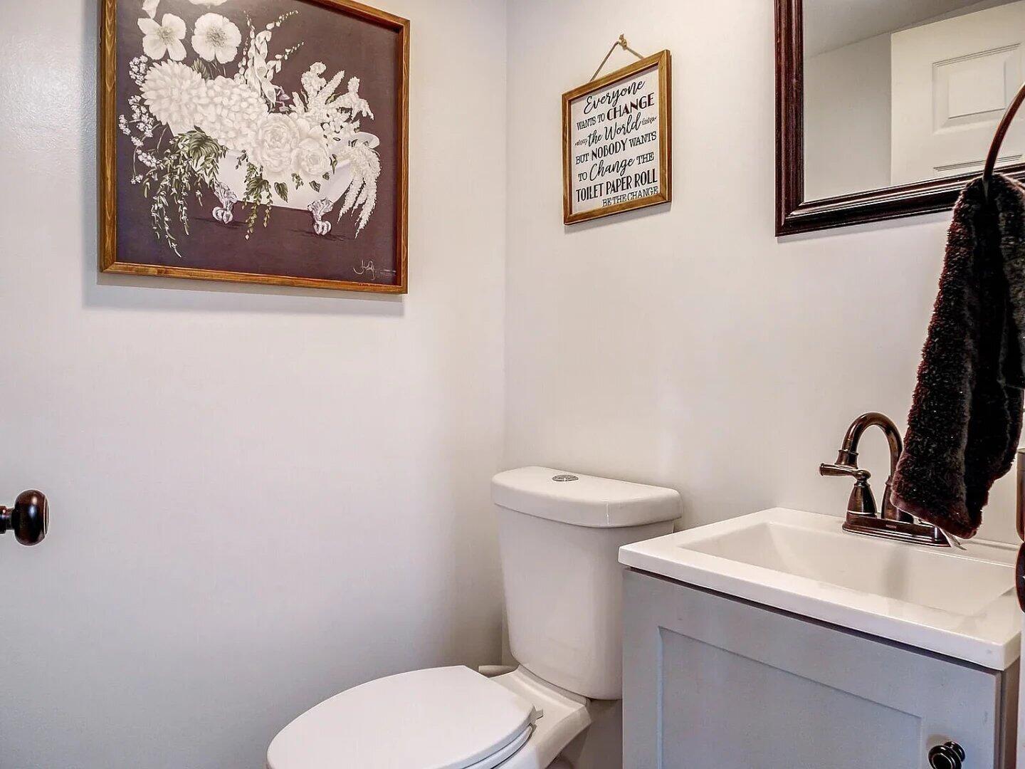 162 College Avenue Waterville, ME 04901 - Photo 7 of 30 162CollegeAve_33896_8