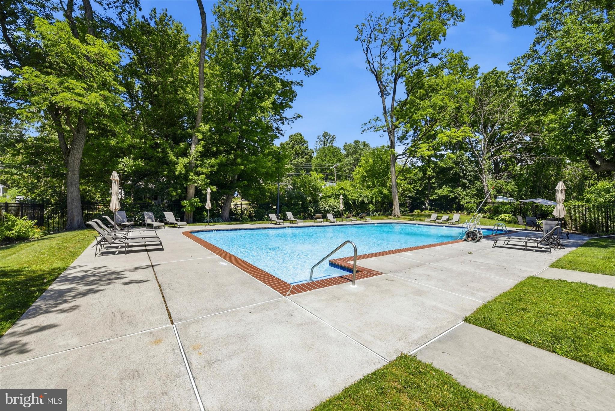 207 Walnut Hill Road, Unit 11 West Chester, PA 19382 - Photo 29 of 30 In ground pool