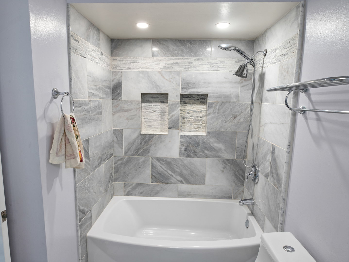 786 Pahl Road Elk Grove Village, IL 60007 - Photo 21 of 27 Gallery Image 21