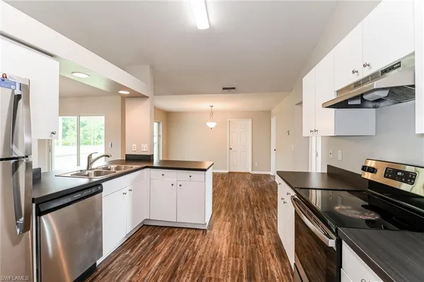 $1,900 | 11 West 9th Street, Lehigh Acres, FL 33972