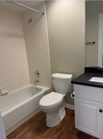 $620,000 | 820 Braeman Court, Libertyville, IL 60048