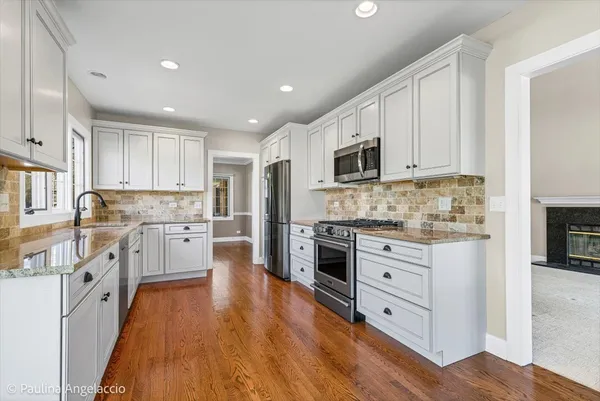 $620,000 | 820 Braeman Court, Libertyville, IL 60048