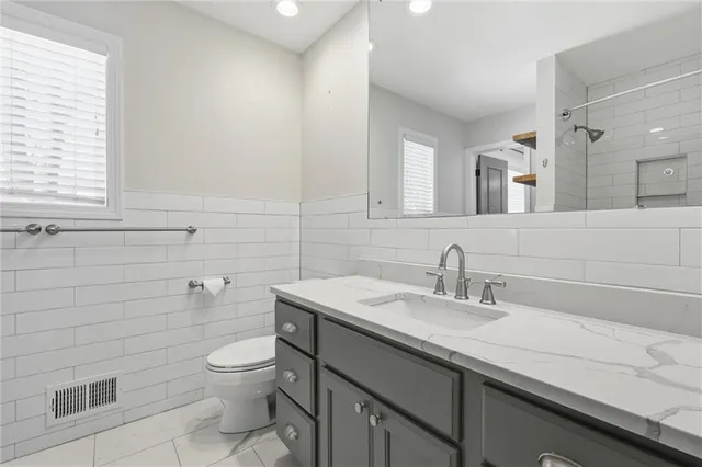 $949,900 | 9815 Overbrook Road, Leawood, KS 66206