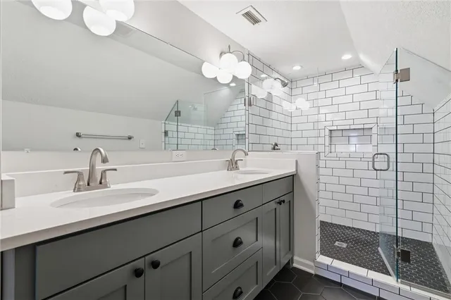 $949,900 | 9815 Overbrook Road, Leawood, KS 66206